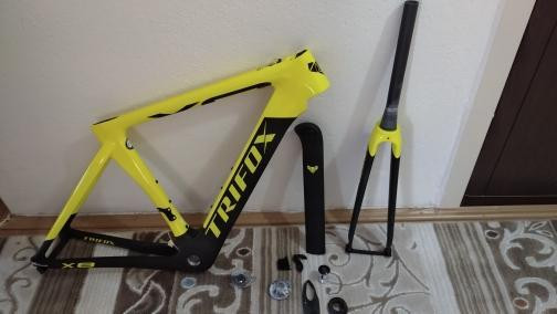 700C Carbon Road Bike Frame X8QR AERO Lightweight Durable