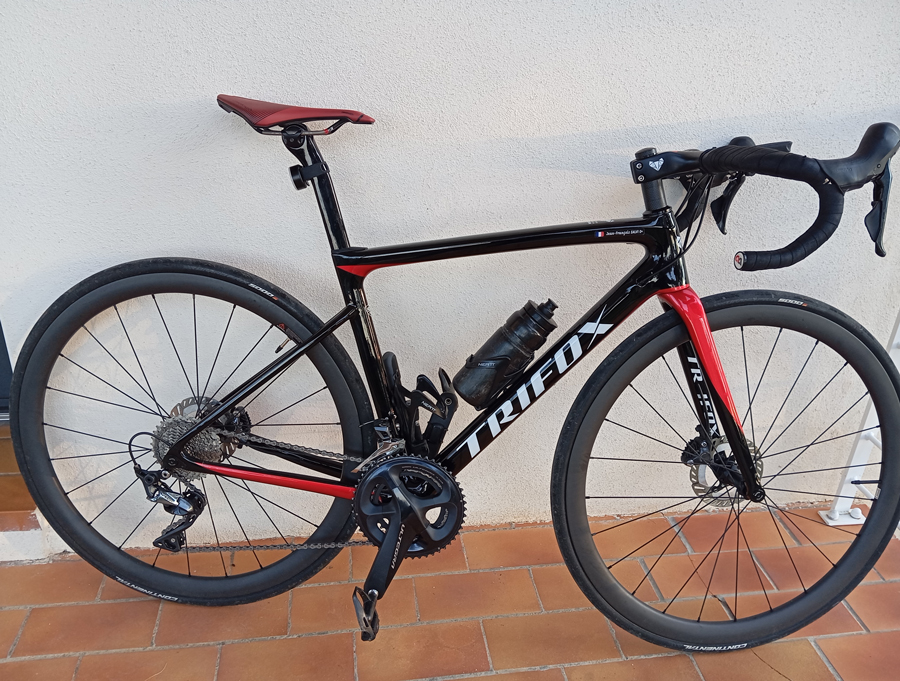 lightweight road bike