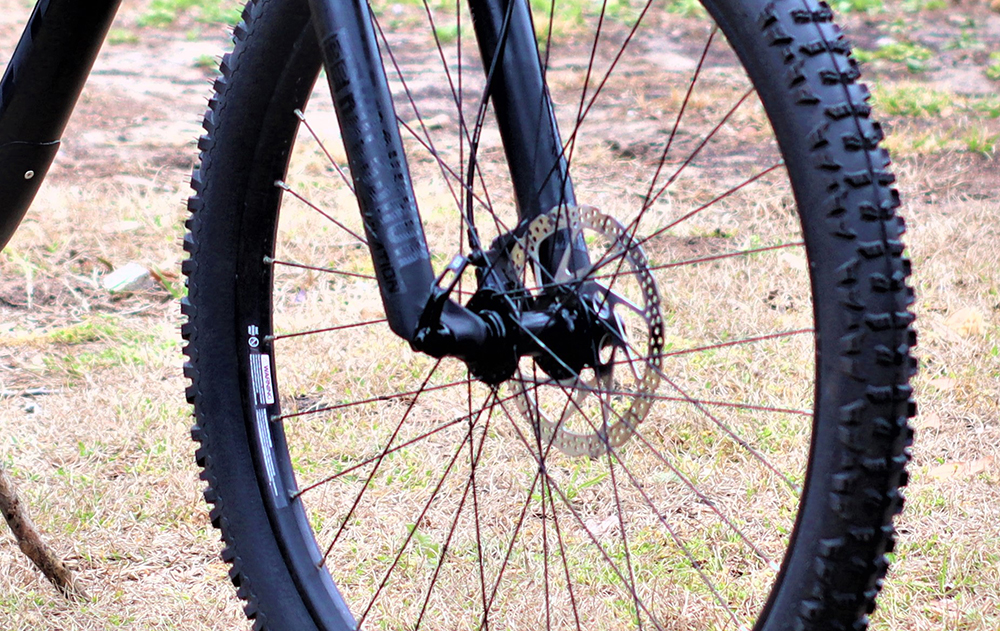 Mountain bike wheel deals hub