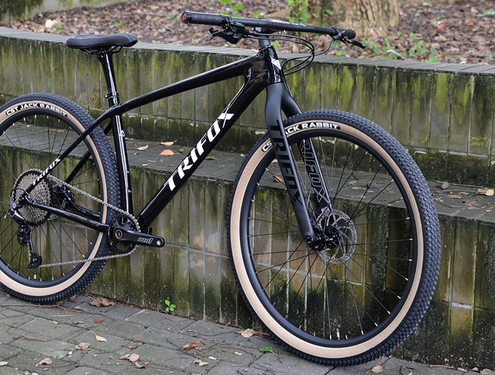 Why Opt for a 29er Rigid Fork for Your Mountain Bike