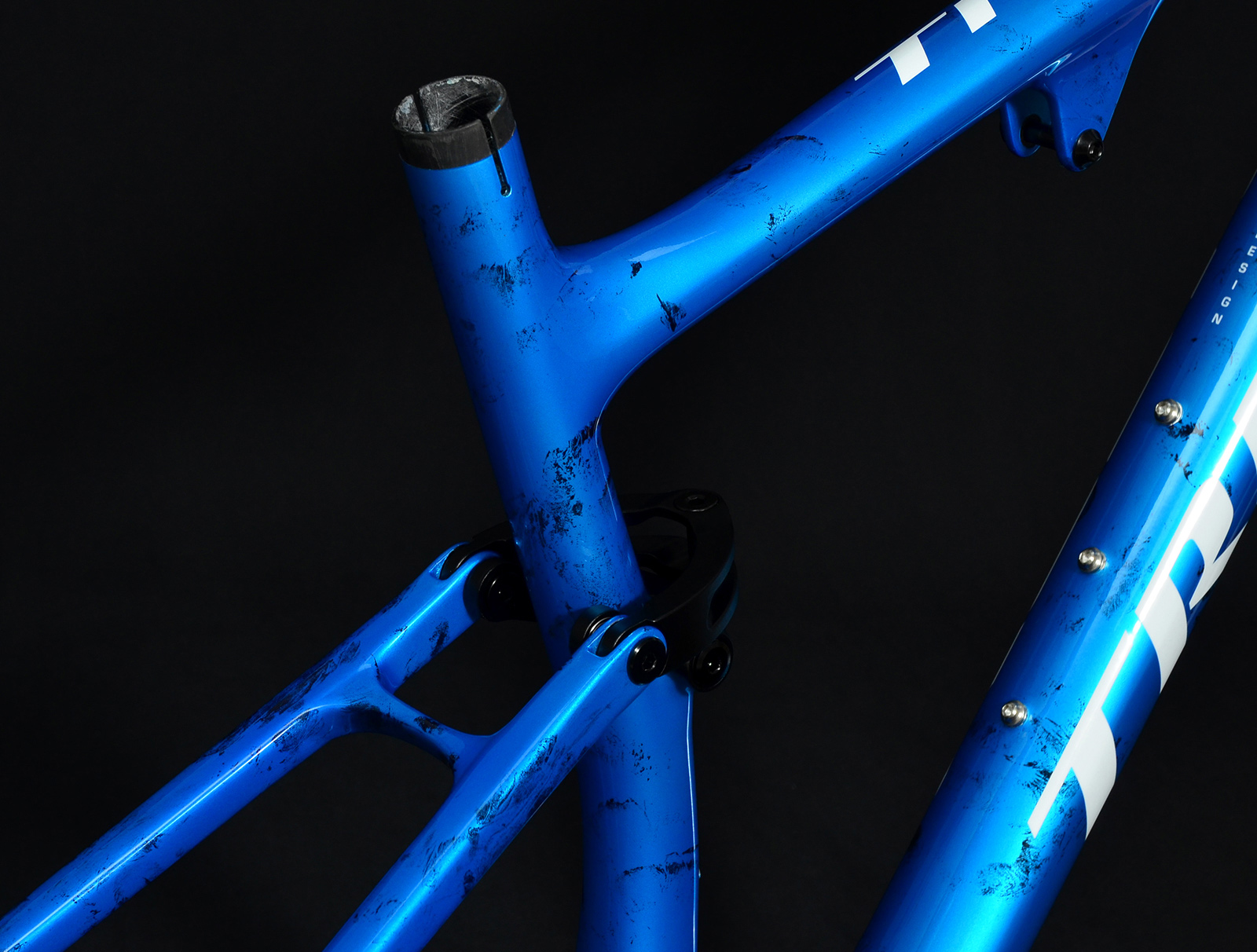 full suspension carbon frame