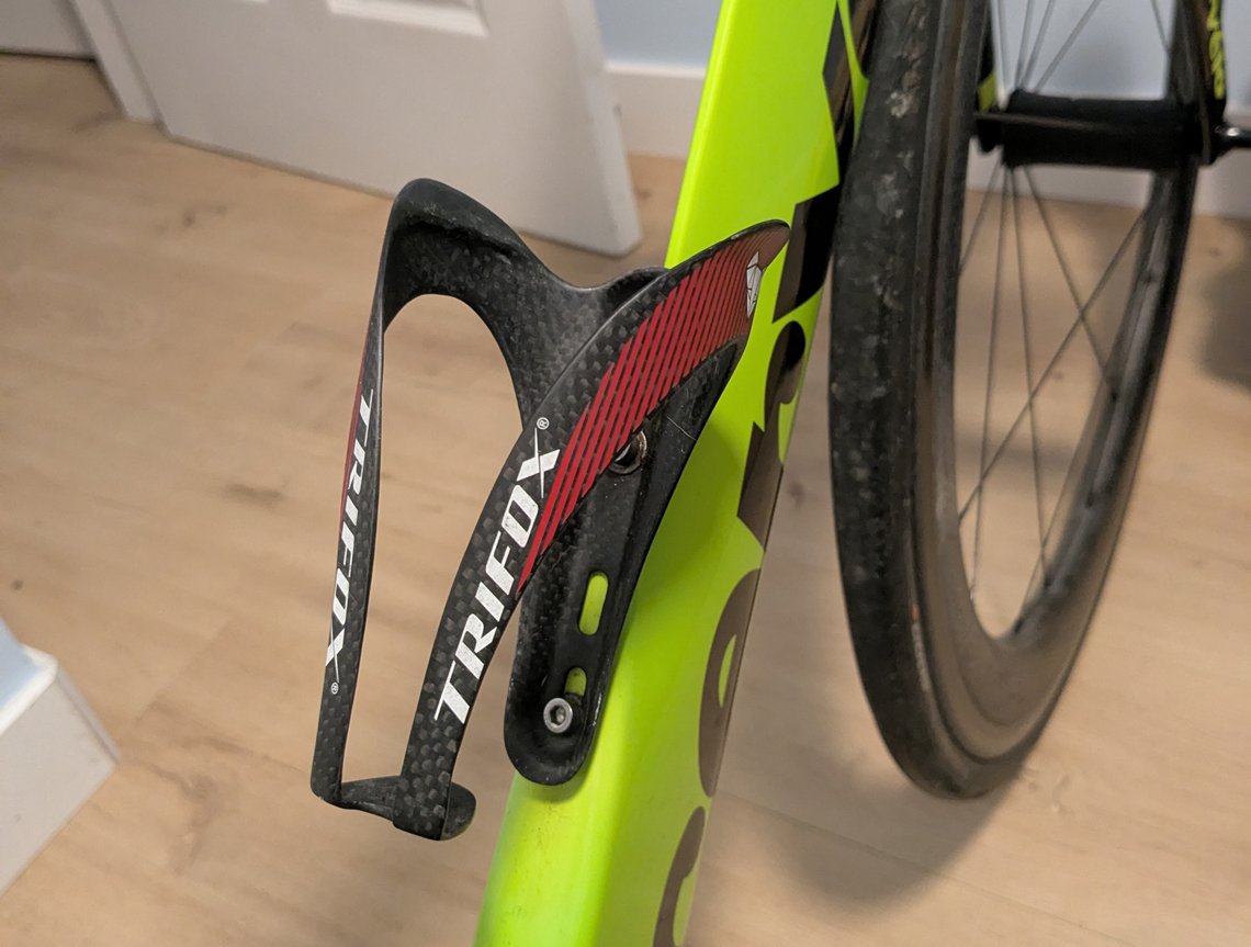 carbon water bottle cages